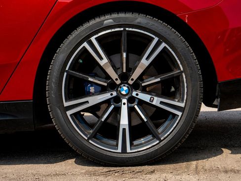 Used 2024 BMW 530i w/ M Sport Package RWD image 19