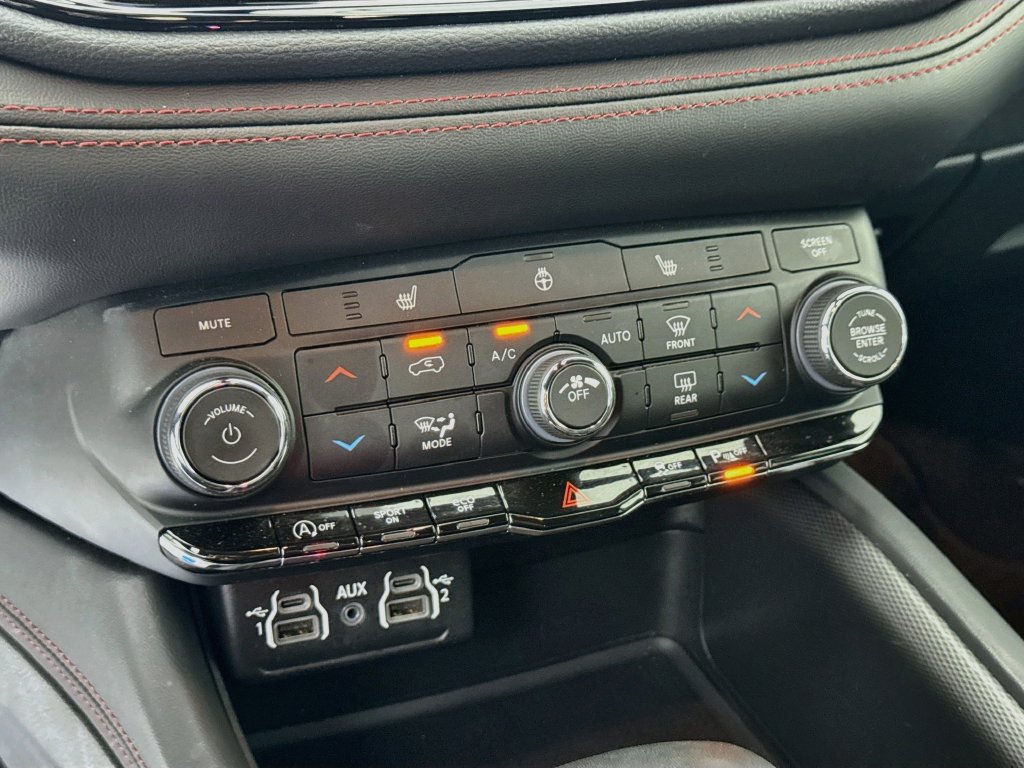 Used 2025 Dodge Durango GT RWD image 18