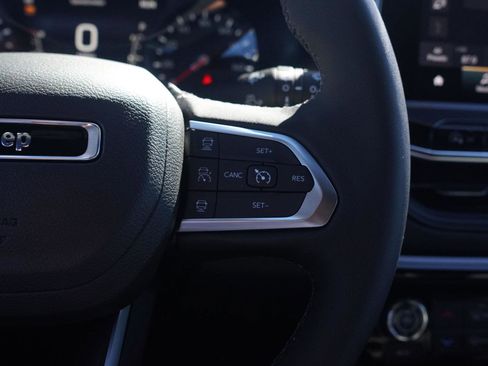 New 2026 Jeep Compass Limited image 40