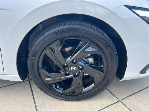 Certified 2026 Hyundai Elantra Sport FWD image 5