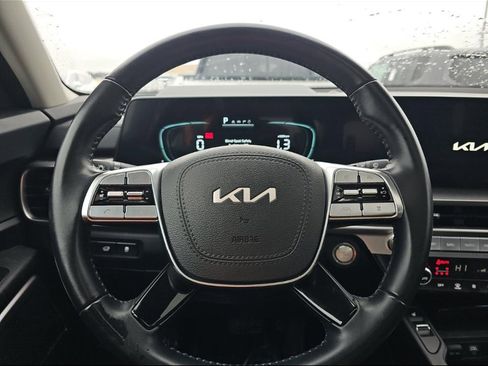 Used 2025 Kia Telluride S FWD image 5