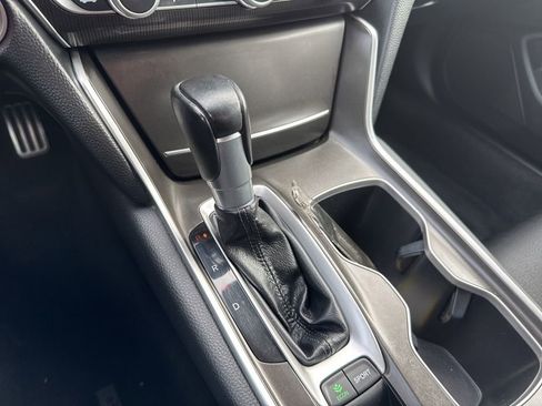Certified 2018 Honda Accord Sport image 31