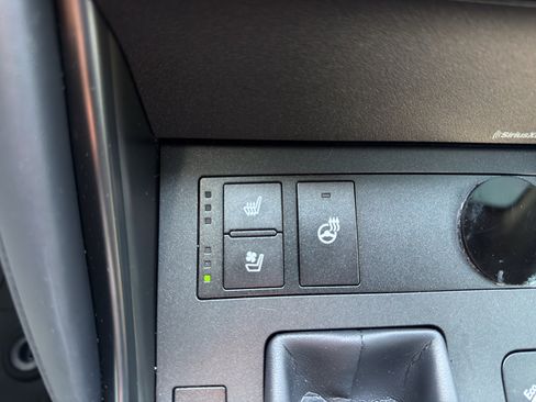 Used 2023 Lexus IS 350 F Sport w/ Memory Package image 22