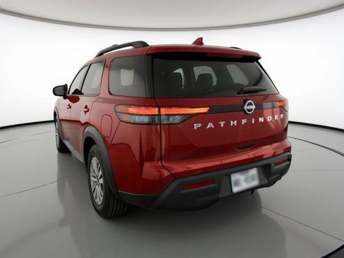 Used 2025 Nissan Pathfinder SV FWD image 6