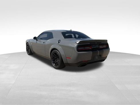 Used 2018 Dodge Challenger SRT Hellcat RWD image 5