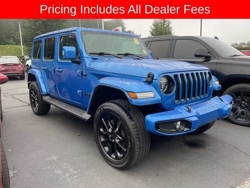 Used 2022 Jeep Wrangler Unlimited Sahara AWD/4WD image 12