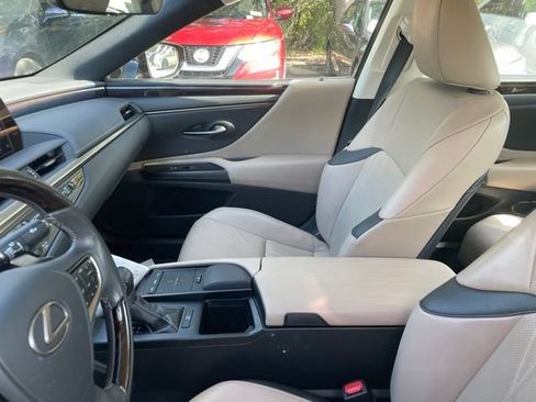 Used 2019 Lexus ES 350 w/ Accessory Package 2 FWD image 9