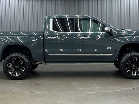 Used 2026 Chevrolet Silverado 1500 High Country w/ High Country Premium Package AWD/4WD image 6