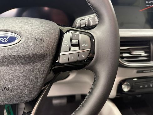 New 2026 Ford Escape SE w/ PHEV Premium Package FWD image 20