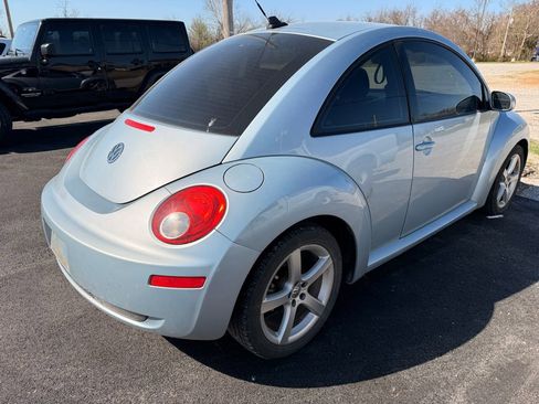 Used 2009 Volkswagen Beetle S FWD image 7