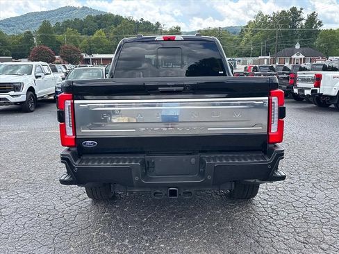 Used 2024 Ford F250 Platinum AWD/4WD image 6