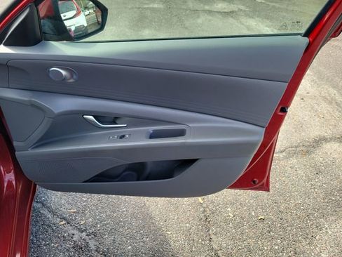 Used 2024 Hyundai Elantra SEL image 35