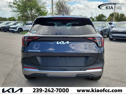 New 2026 Kia Sportage EX image 5
