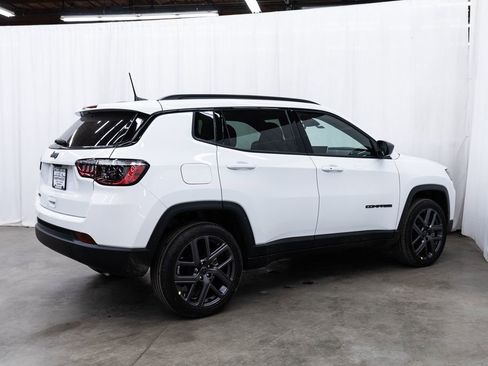 New 2026 Jeep Compass Latitude image 6