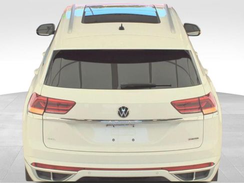 Used 2022 Volkswagen Atlas Cross Sport SEL R-Line AWD/4WD image 4
