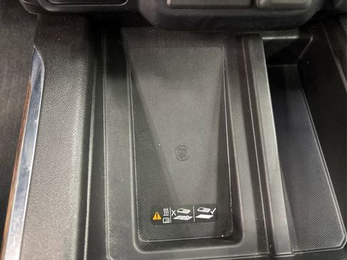 Used 2021 Chevrolet Silverado 1500 High Country image 42