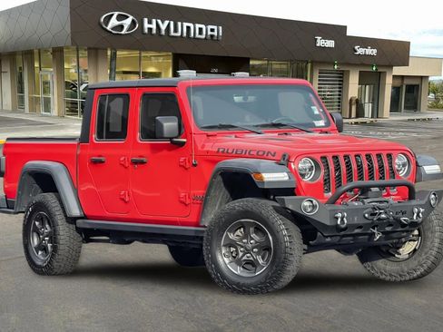 Used 2020 Jeep Gladiator Rubicon image 2