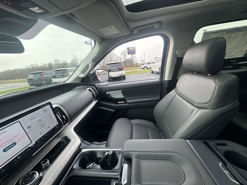 New 2026 Ford Expedition Max Active AWD/4WD image 11