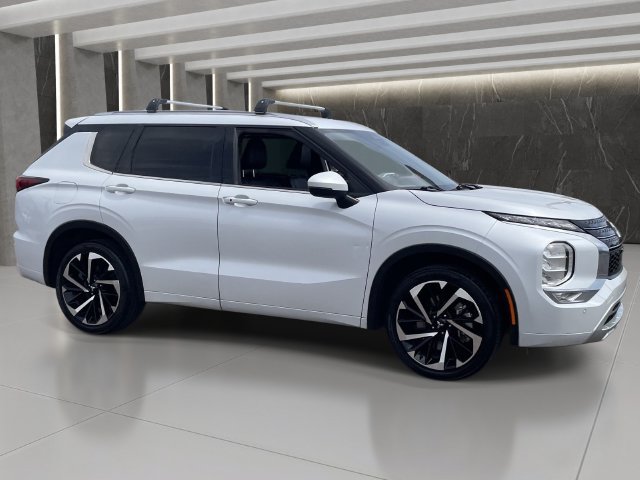 Used 2023 Mitsubishi Outlander SEL FWD image 8