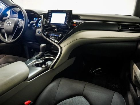 Used 2024 Toyota Camry LE w/ Convenience Package FWD image 13