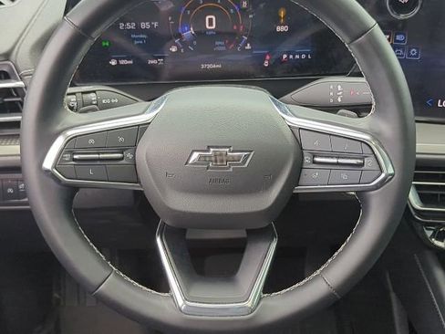 Used 2024 Chevrolet Traverse LT w/ Midnight/Sport Edition AWD/4WD image 8