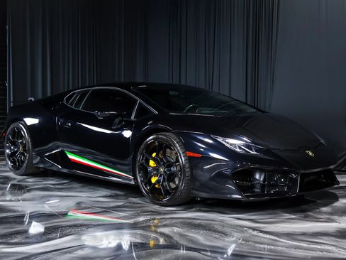 Used 2018 Lamborghini Huracan LP 580-2 RWD image 5