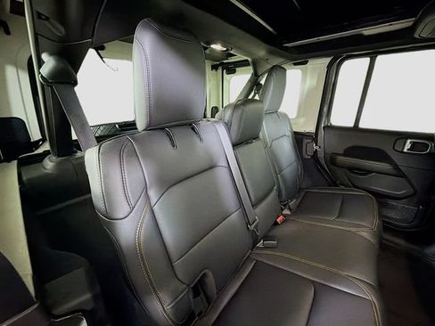 Used 2025 Jeep Wrangler Unlimited Sahara w/ Safety Group AWD/4WD image 26