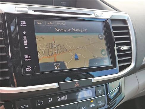 Used 2016 Honda Accord Touring image 18