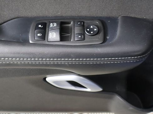 Used 2022 Dodge Challenger R/T w/ Shaker Package image 25