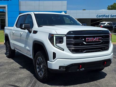 Used 2025 GMC Sierra 1500 AT4 AWD/4WD image 18
