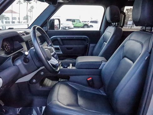 Used 2023 Land Rover Defender 90 S image 21