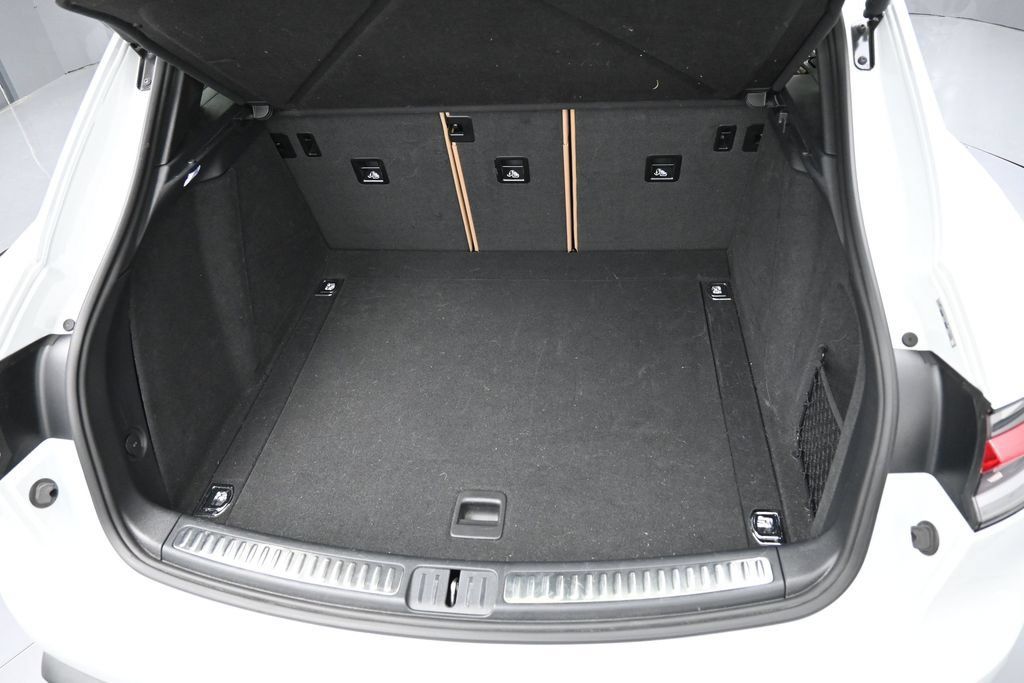 Certified 2024 Porsche Macan S AWD/4WD image 31
