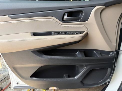 Used 2020 Honda Odyssey EX image 31