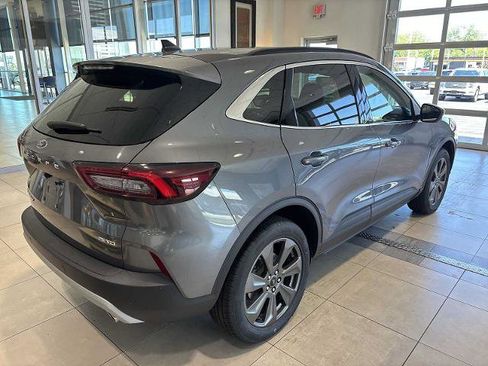 Certified 2024 Ford Escape Platinum AWD/4WD image 3