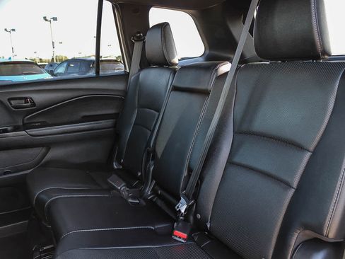 Certified 2023 Honda Passport EX-L image 18