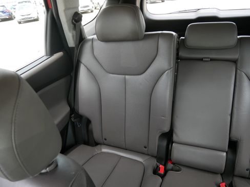 Used 2020 Hyundai Santa Fe SEL w/ Convenience + Premium Package AWD/4WD image 12