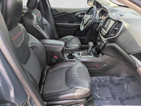 Used 2017 Jeep Cherokee Trailhawk w/ Comfort/Convenience Group AWD/4WD image 21