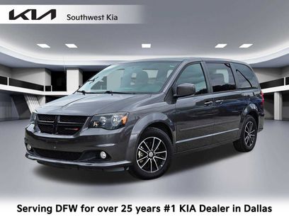 Used 2016 Dodge Grand Caravan SXT w/ UConnect Hands-Free Group