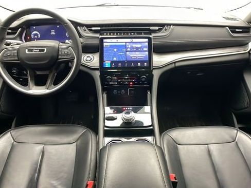 Used 2023 Jeep Grand Cherokee L Limited image 6