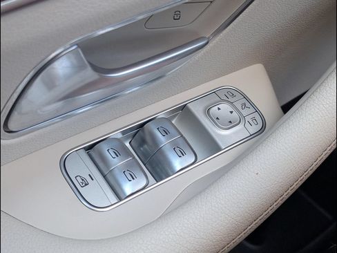 Used 2024 Mercedes-Benz GLS 450 4MATIC image 11