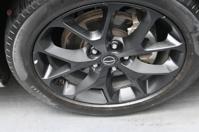 Used 2025 Chrysler Pacifica Limited FWD image 32