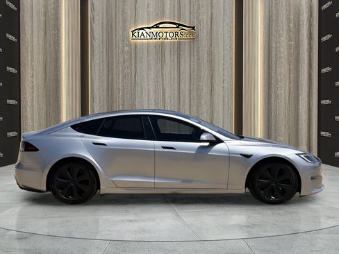 Used 2025 Tesla Model S AWD/4WD image 8