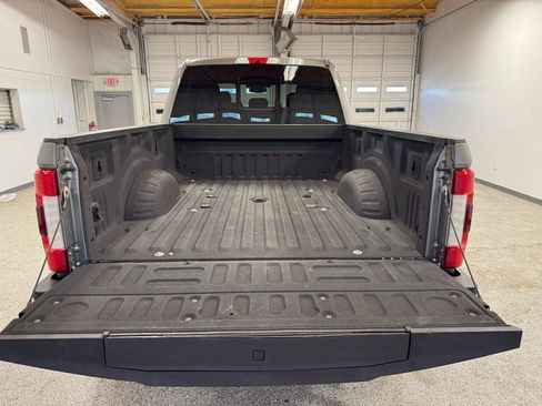 Used 2019 Ford F250 Platinum w/ Platinum Ultimate Package AWD/4WD image 9