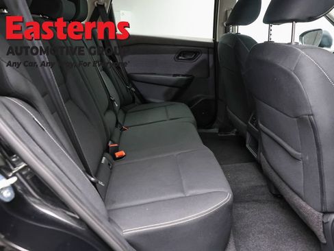 Used 2023 Nissan Rogue S AWD/4WD image 23