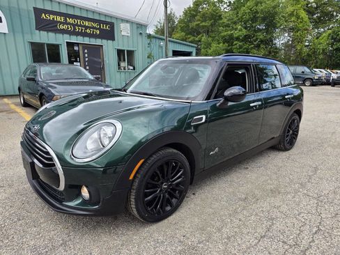 Used 2019 MINI Cooper Clubman ALL4 AWD/4WD image 2