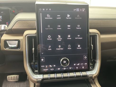 Certified 2025 GMC Yukon XL Denali Ultimate w/ LPO, Floor Liner Package AWD/4WD image 21