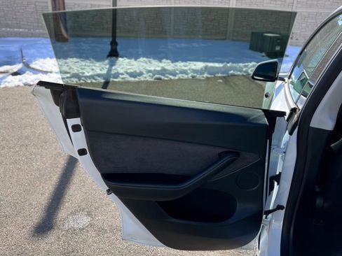 Used 2023 Tesla Model Y 2WD image 10