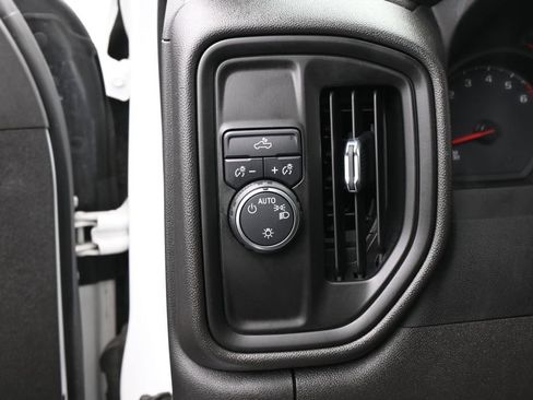 Used 2022 Chevrolet Silverado 1500 Custom RWD image 16