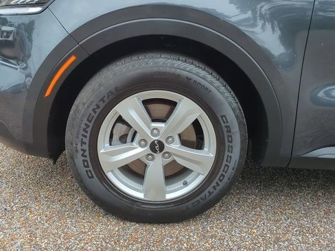 Used 2023 Kia Sorento LX FWD image 10