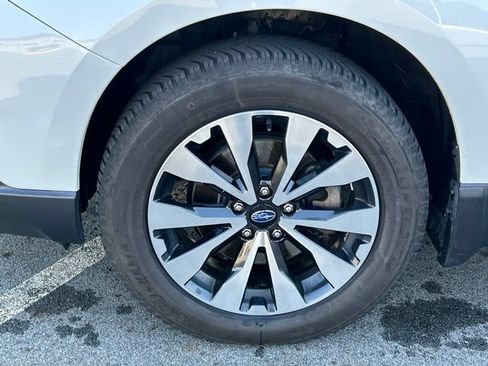 Used 2016 Subaru Outback 2.5i Limited AWD/4WD image 17